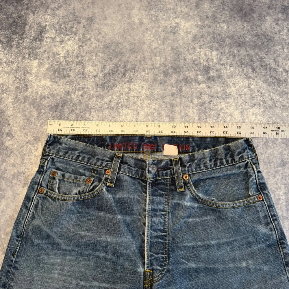 Vintage Levis 501 Limited Edition Mens 32x32 Blue Straight Leg Button Fly Jeans
